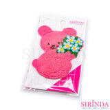 ตัวรีดการ์ตูนหมีอุ้มช่อดอกไม้ ตัวรีดติดเสื้อ อาร์มปักตกแต่ง DIY EMBROIDERY PATCH (00080001)