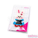 ตัวรีดการ์ตูนกระต่ายถือป้าย BeHappy ตัวรีดติดเสื้อ อาร์มปักตกแต่ง DIY EMBROIDERY PATCH (00080034)