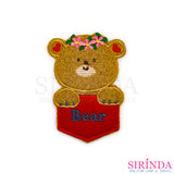 ตัวรีดการ์ตูนหมีถือป้ายBear ตัวรีดติดเสื้อ อาร์มปักตกแต่ง DIY EMBROIDERY PATCH (00080040)