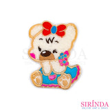 ตัวรีดการ์ตูนหมีขยิบตาถือดอกไม้ ตัวรีดติดเสื้อ อาร์มปักตกแต่ง DIY EMBROIDERY PATCH (00080036)