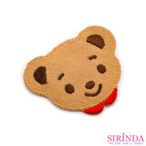 ตัวรีดการ์หัวหมีผูกโบว์ ตัวรีดติดเสื้อ อาร์มปักตกแต่ง DIY EMBROIDERY PATCH (00080477)