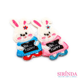 ตัวรีดการ์ตูนกระต่ายถือป้าย BeHappy ตัวรีดติดเสื้อ อาร์มปักตกแต่ง DIY EMBROIDERY PATCH (00080034)