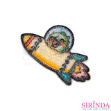 ตัวรีดการ์ตูนไดไดขับจรวด Dai Dai ตัวรีดติดเสื้อ อาร์มปักตกแต่ง DIY EMBROIDERY PATCH (00080541)