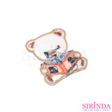 ตัวรีดการ์ตูนหมีอ่านหนังสือ ตัวรีดติดเสื้อ อาร์มปักตกแต่ง DIY EMBROIDERY PATCH (00080423)